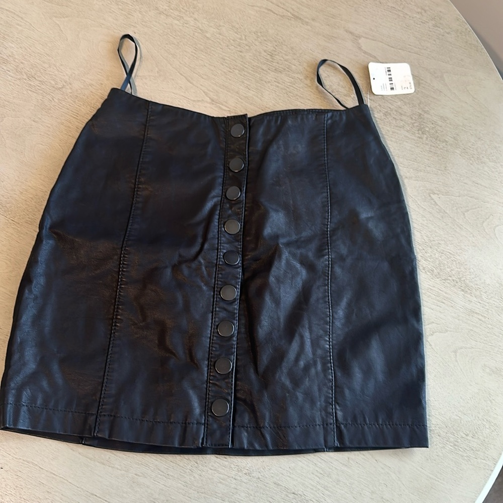Free People faux Leather mini skirt - size 2 NWT